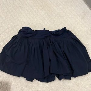 Lululemon tennis skirt, size small